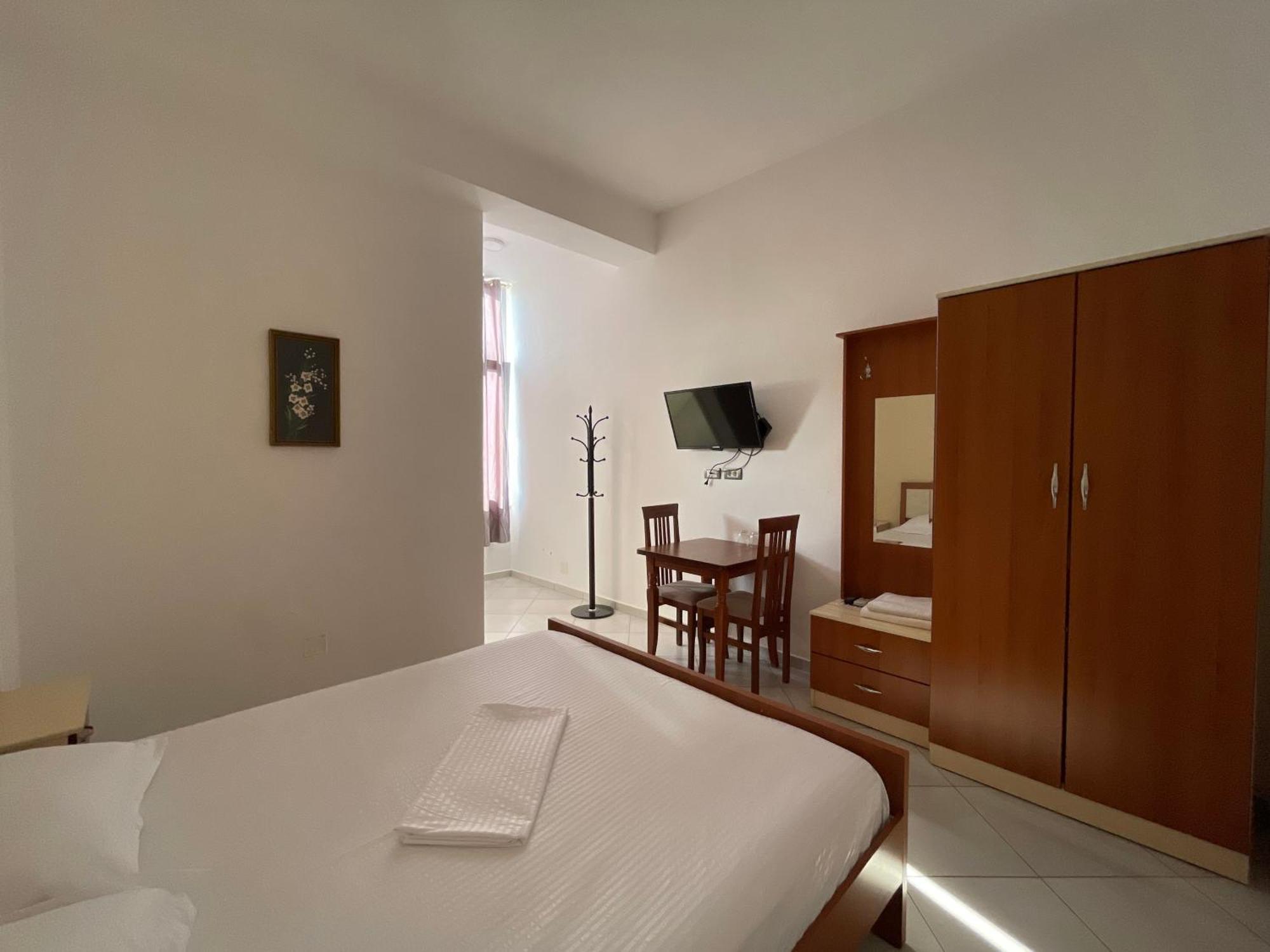 Hotel Latifi Gramsh Exterior foto