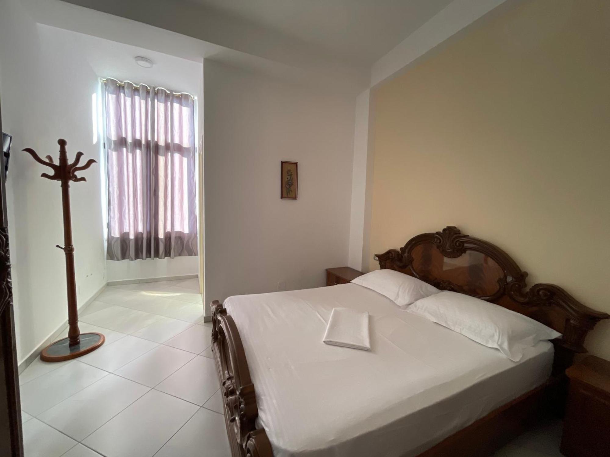 Hotel Latifi Gramsh Exterior foto