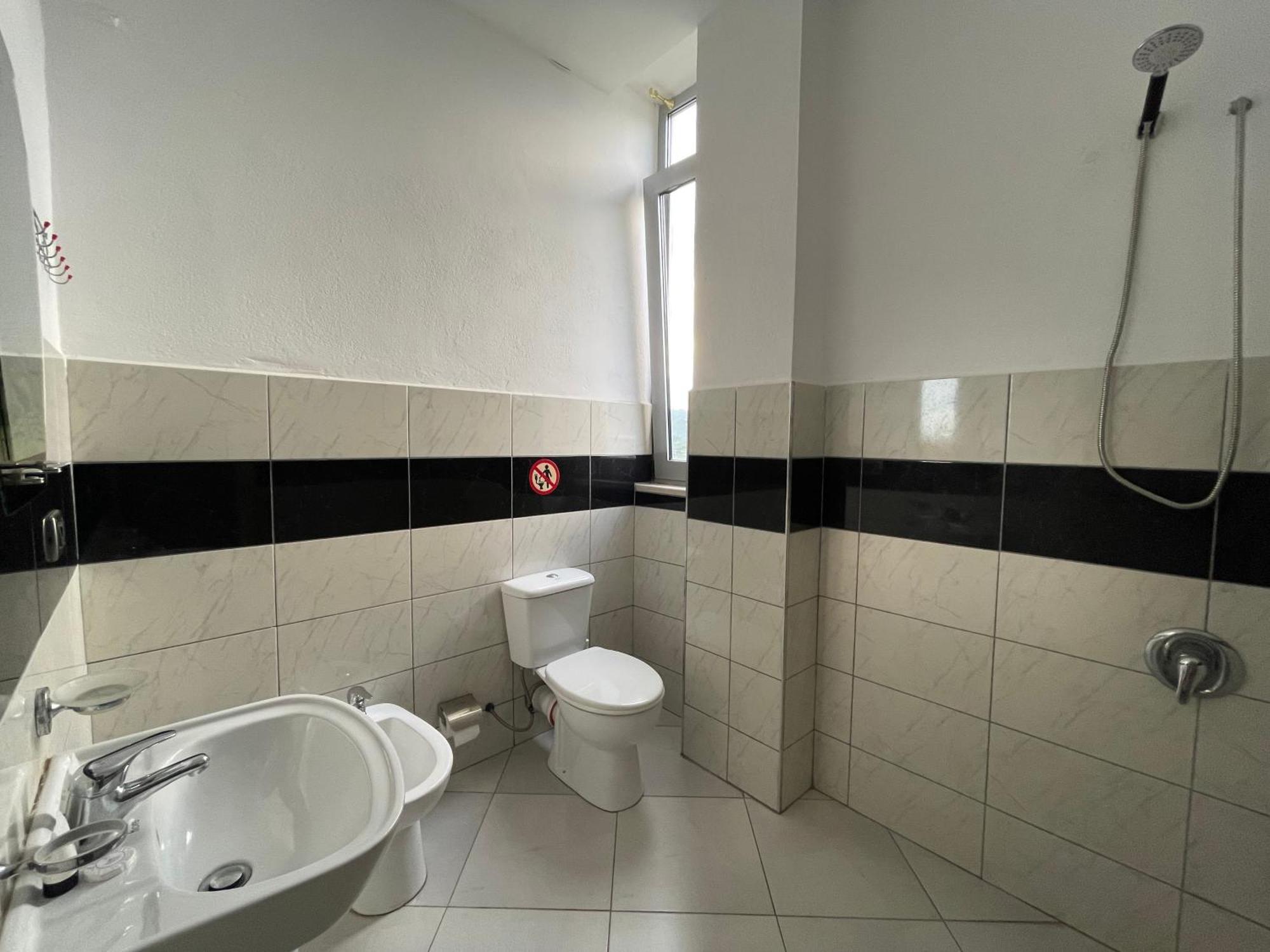 Hotel Latifi Gramsh Exterior foto