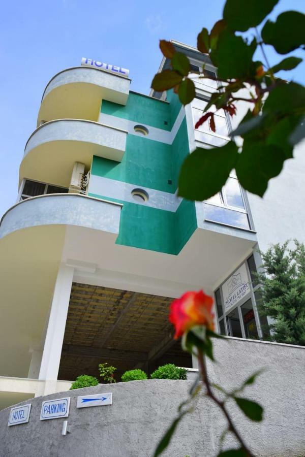 Hotel Latifi Gramsh Exterior foto
